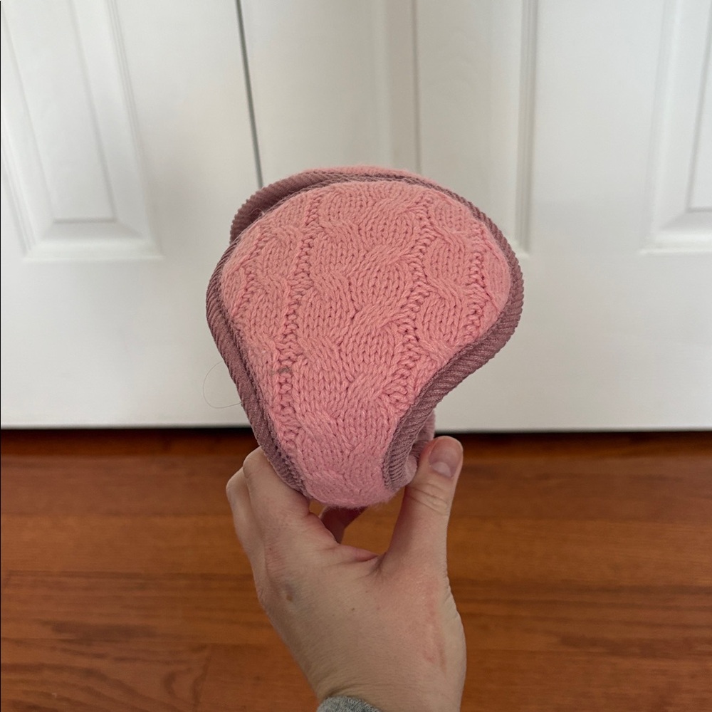 Pink earmuffs. - Picture 3 of 4